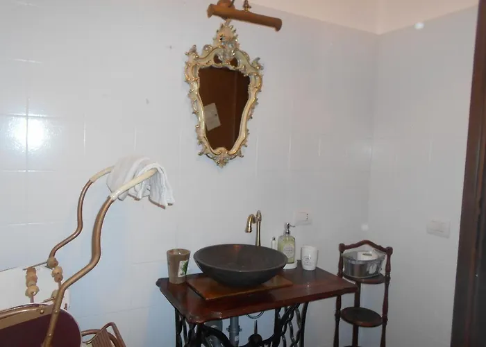 La Maison Des Artistes בית הארחה ברגמו