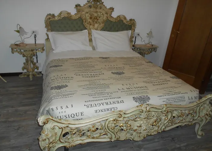 בית הארחה La Maison Des Artistes ברגמו