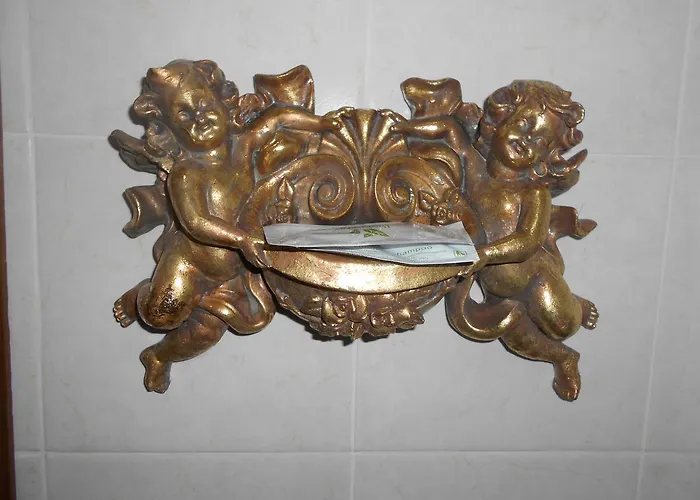 La Maison Des Artistes בית הארחה ברגמו