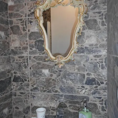 La Maison Des Artistes 2*