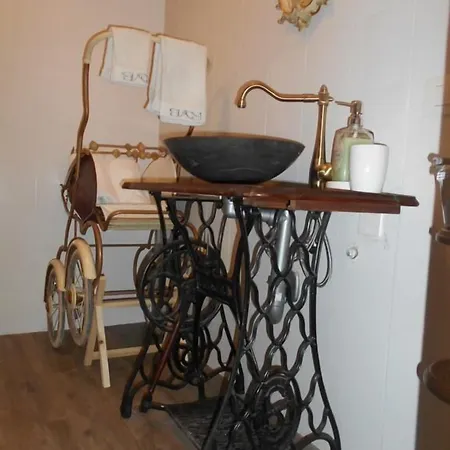 Guest house La Maison Des Artistes 2*