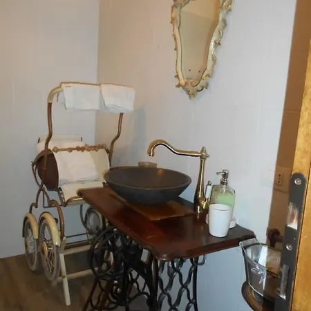 La Maison Des Artistes Guest house Bergamo