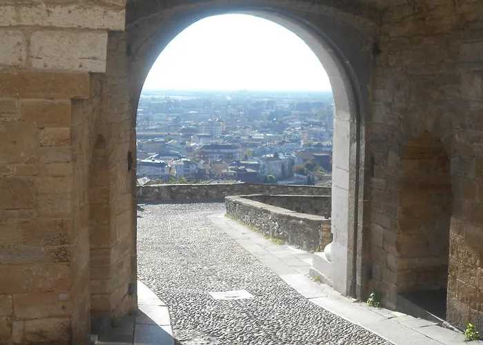 La Maison Des Artistes ベルガモ