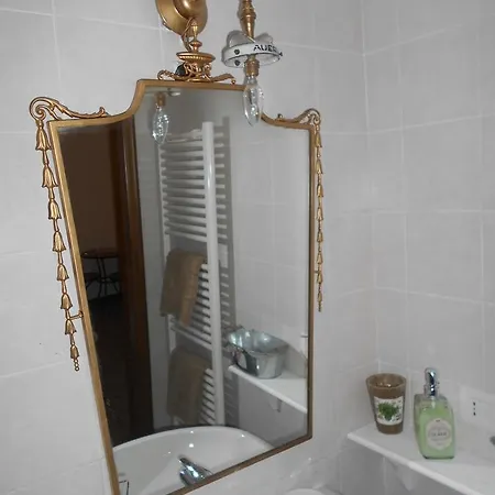 בית הארחה La Maison Des Artistes ברגמו